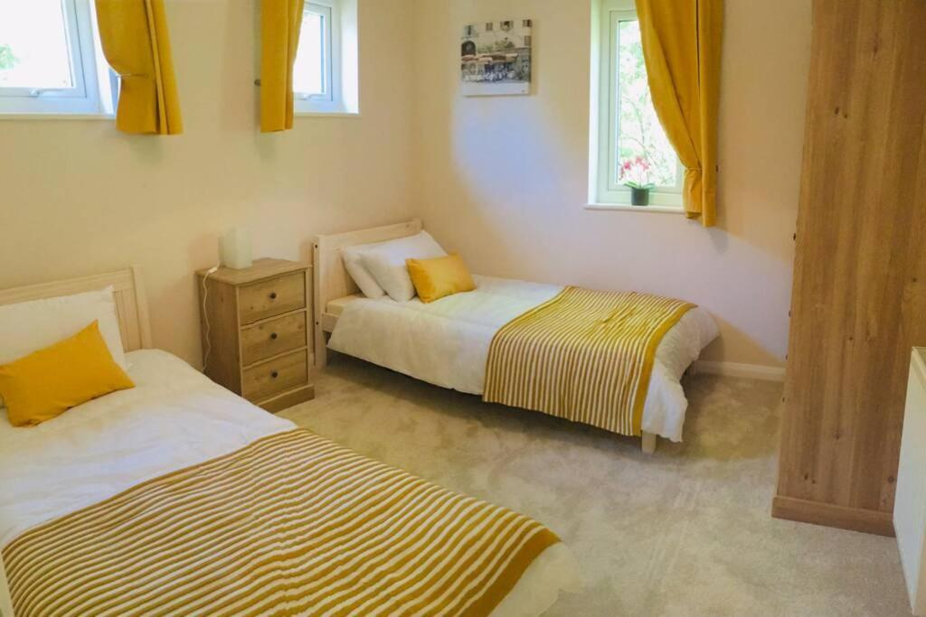 Private 1St Floor Apartment - Perfect For Port Of Dover, Eurotunnel And Short Stays Exterior foto